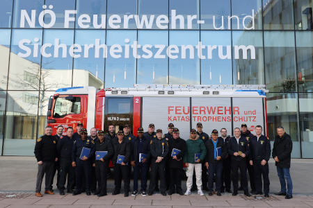 2024-11-23_UNFFALC_Graduierung.JPG
