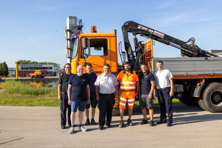 2026-07-17_UEbergabe_LKW.jpg